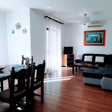 Rudez Apartment *