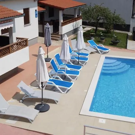 Rudez - Pool - Jacuzzi Lejlighed *